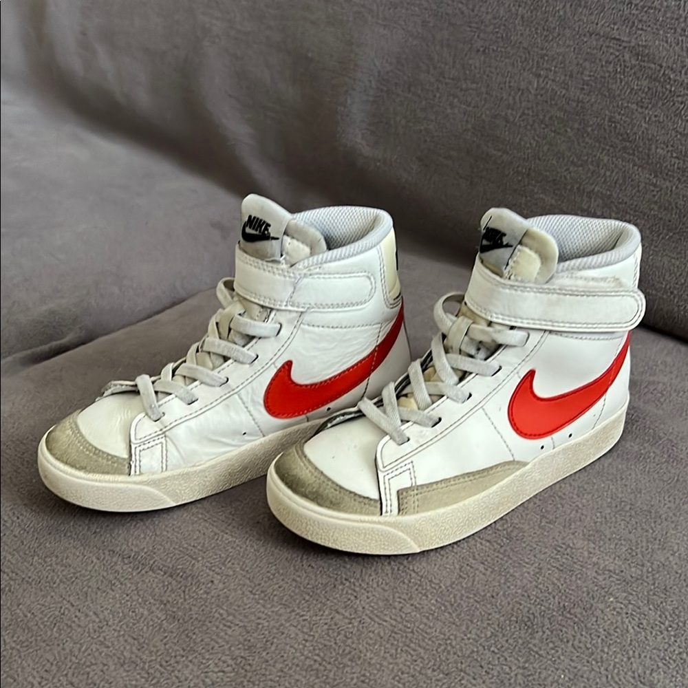 Nike Kids Sneakers - White and Red